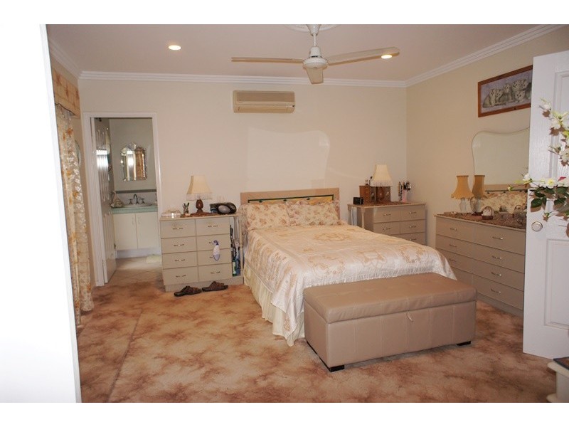 34 Nell Close, Kanimbla QLD 4870