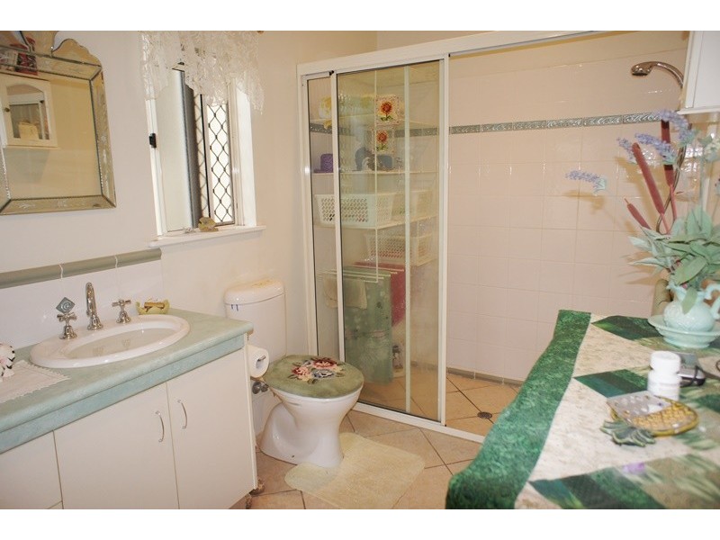 34 Nell Close, Kanimbla QLD 4870