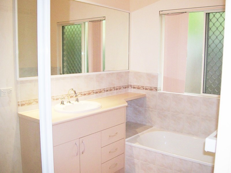 5 Daintree Close, Mount Sheridan QLD 4868