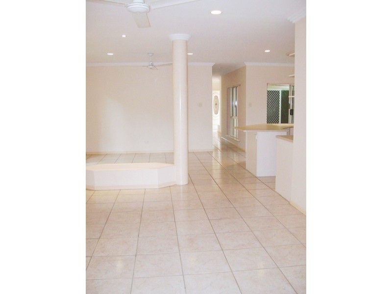 5 Daintree Close, Mount Sheridan QLD 4868