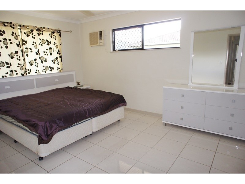 9 Disney Street, White Rock QLD 4868
