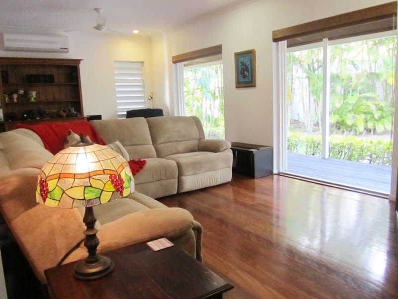 39 Clifton Road, Clifton Beach QLD 4879
