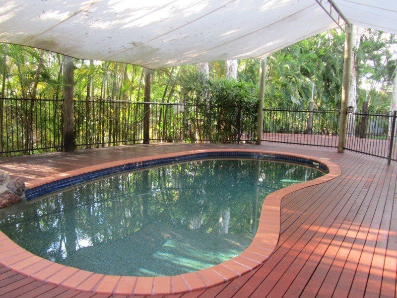 39 Clifton Road, Clifton Beach QLD 4879