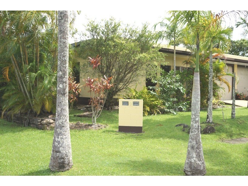 1/9 Hellmuth Street, Whitfield QLD 4870