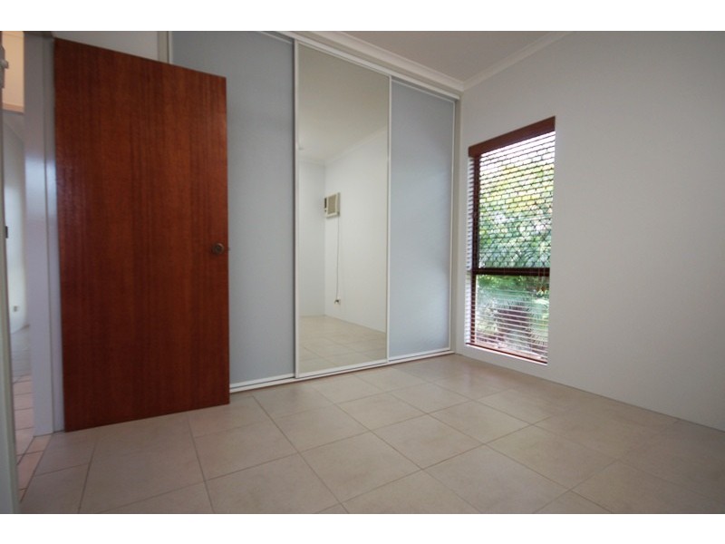 1/9 Hellmuth Street, Whitfield QLD 4870