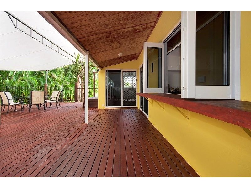39 Clifton Road, Clifton Beach QLD 4879