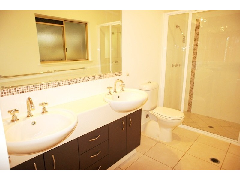 6 Ellestree Close, Redlynch QLD 4870