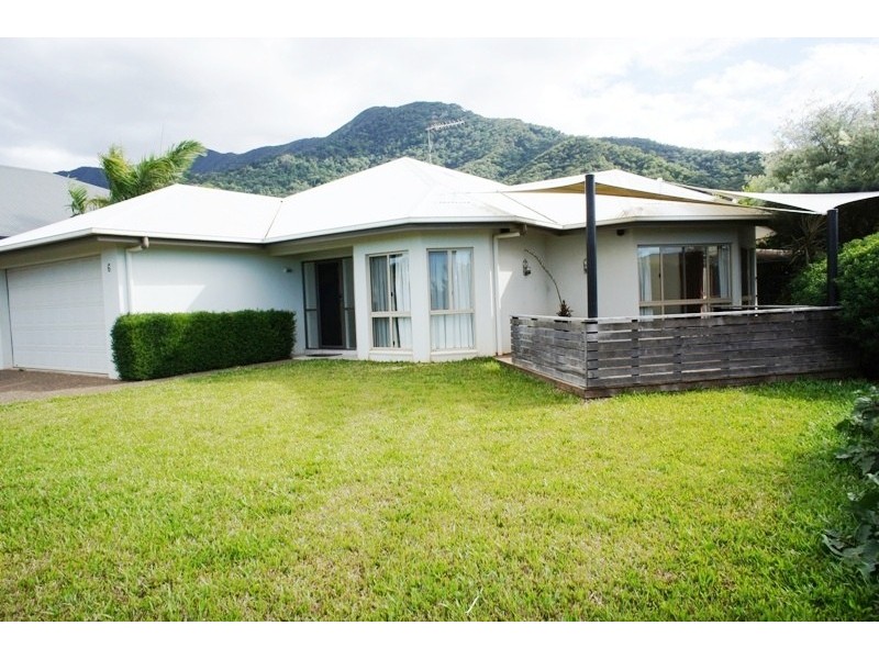 6 Ellestree Close, Redlynch QLD 4870