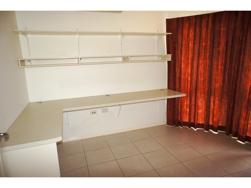 6 Ellestree Close, Redlynch QLD 4870