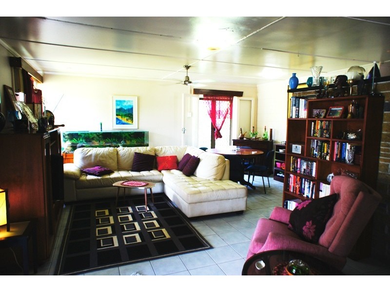 144 Swallow Street, Mooroobool QLD 4870