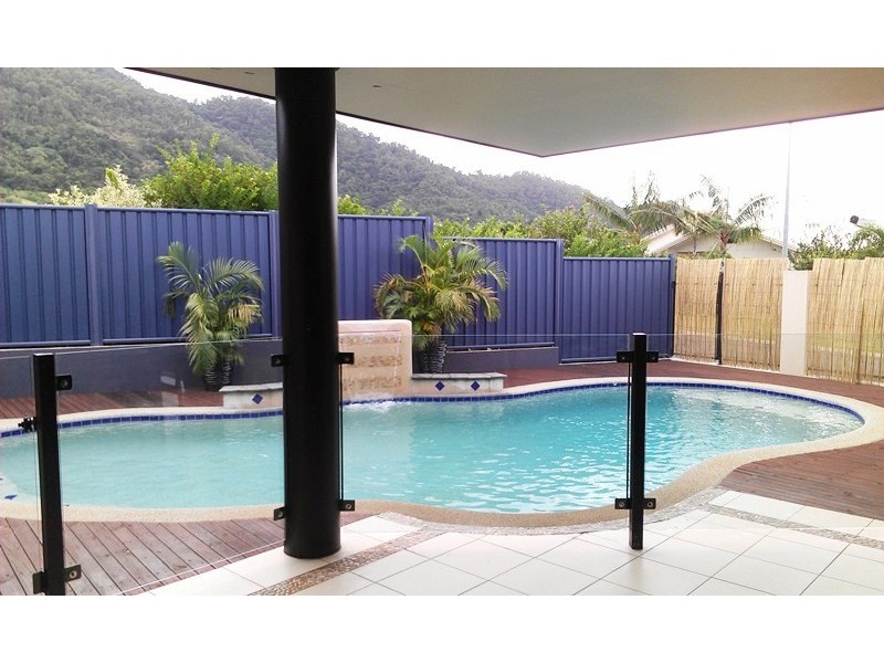 17 Lucy Close, Kanimbla QLD 4870