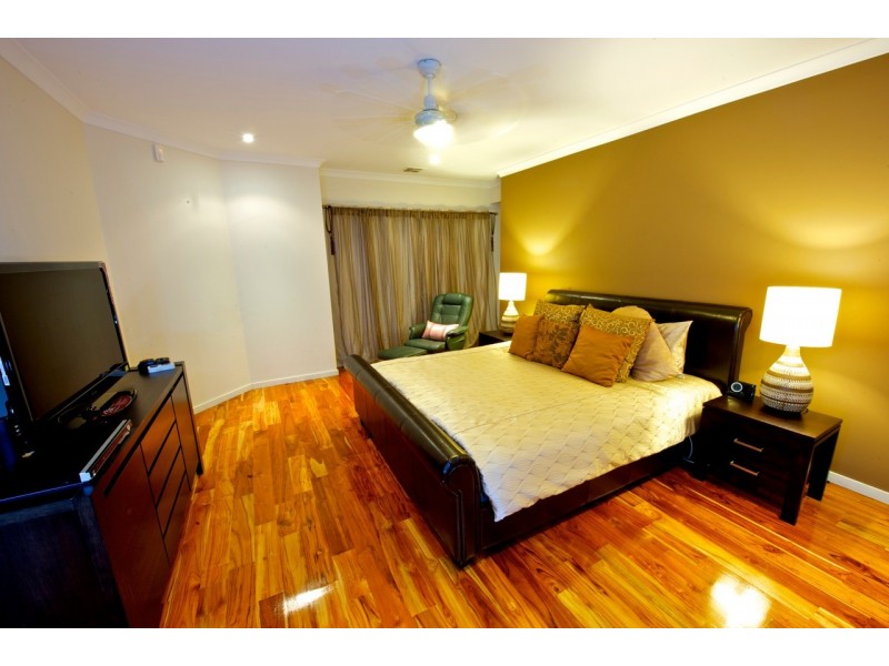 61 Dolphin Crescent, Point Cook VIC 3030