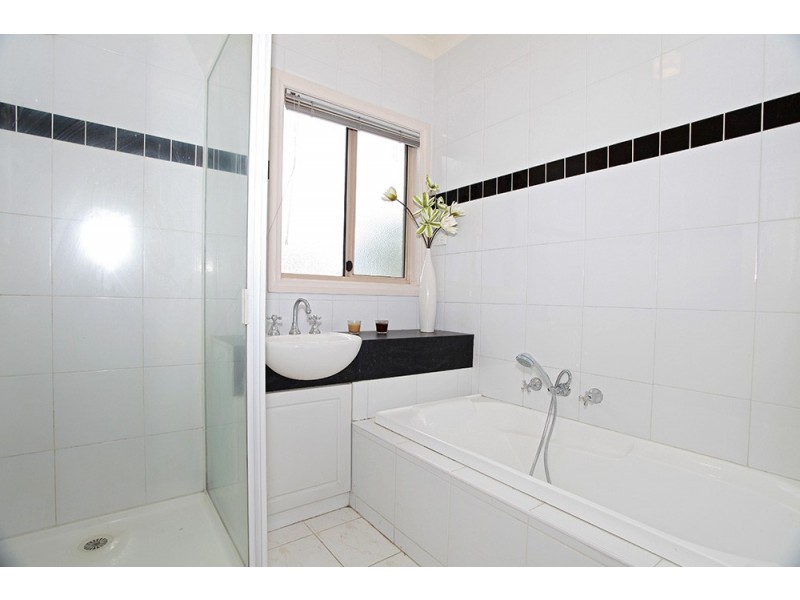 1/116 Summerhill Road, Reservoir VIC 3073