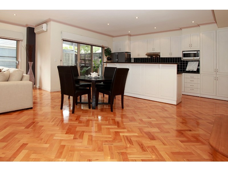 1/116 Summerhill Road, Reservoir VIC 3073