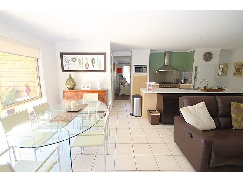 1 Homevale Close, North Lakes QLD 4509