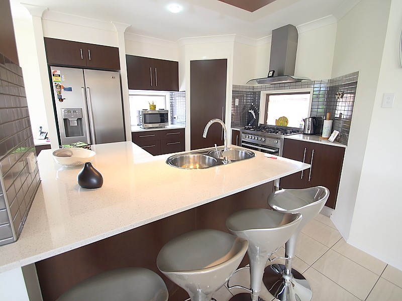 8 Kennedia Court, North Lakes QLD 4509