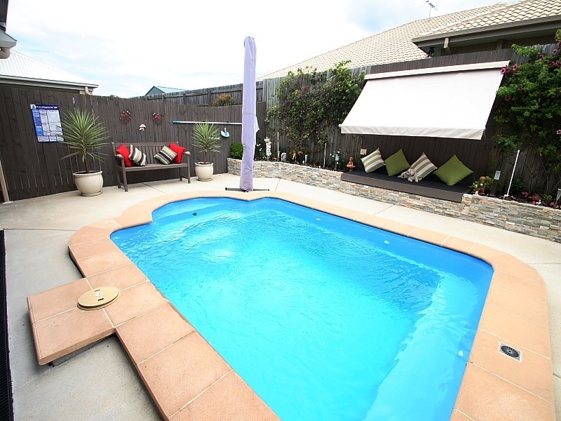 8 Kennedia Court, North Lakes QLD 4509