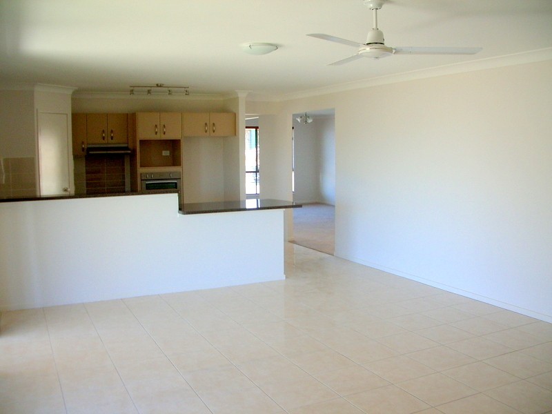 27 Sunstone Circuit, Mango Hill QLD 4509