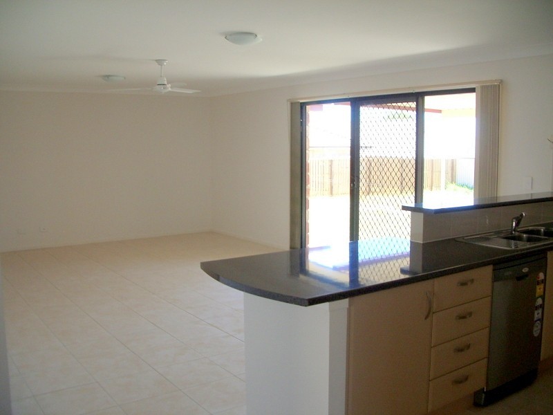 27 Sunstone Circuit, Mango Hill QLD 4509