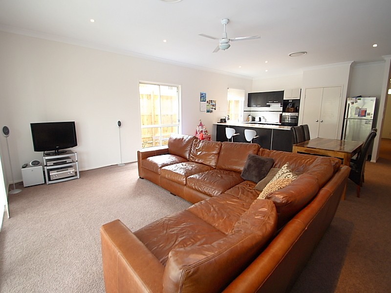 6 Pandorea Circuit, North Lakes QLD 4509