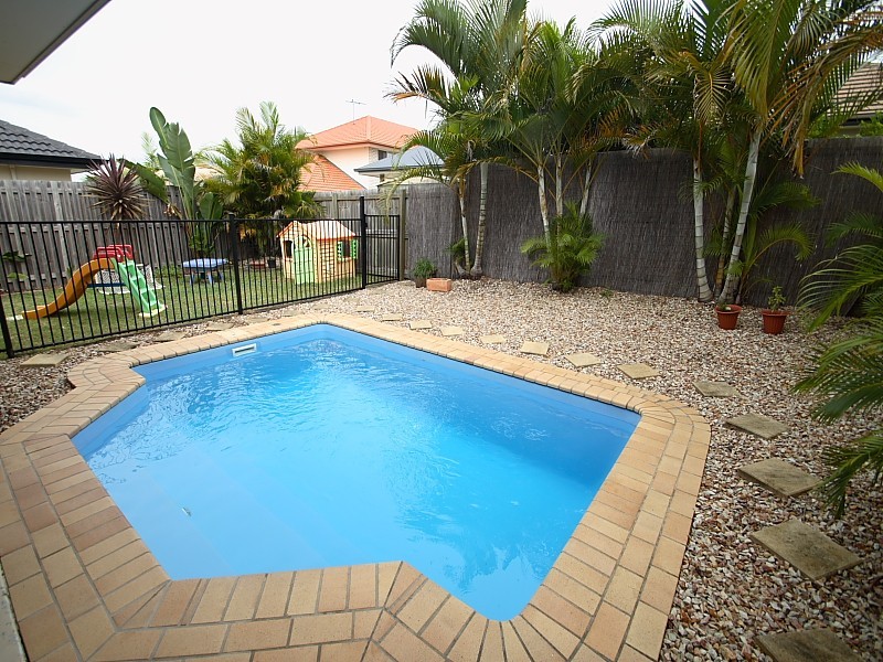 6 Pandorea Circuit, North Lakes QLD 4509