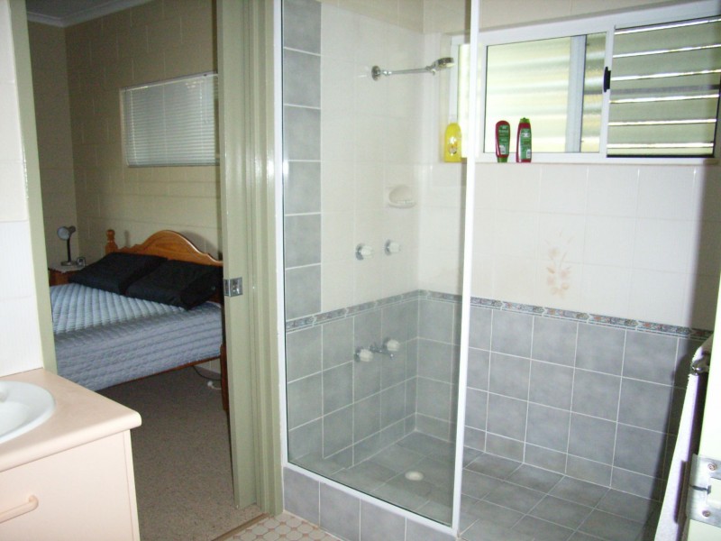 10 Albert St, Cardwell QLD 4849