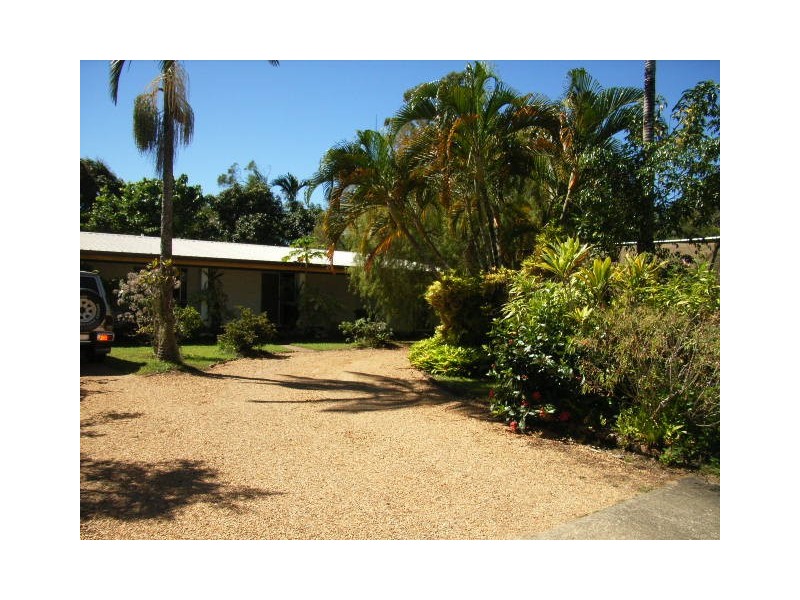 10 Ferguson St, Cardwell QLD 4849