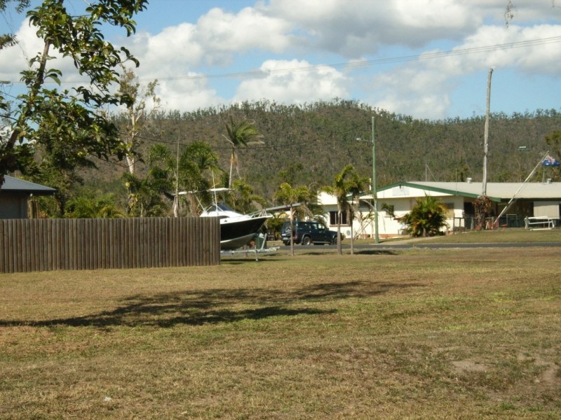 32 Gregory St, Cardwell QLD 4849