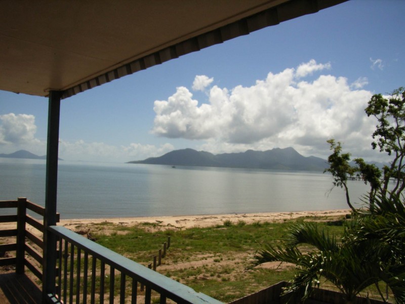 1 Marine Parade, Cardwell QLD 4849