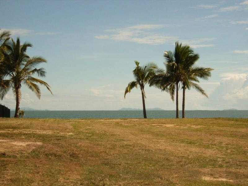 101 Keith Williams Drive, Cardwell QLD 4849