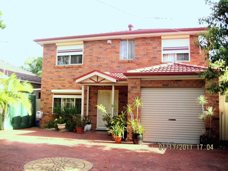 1562 canterbury rd, Punchbowl NSW 2196