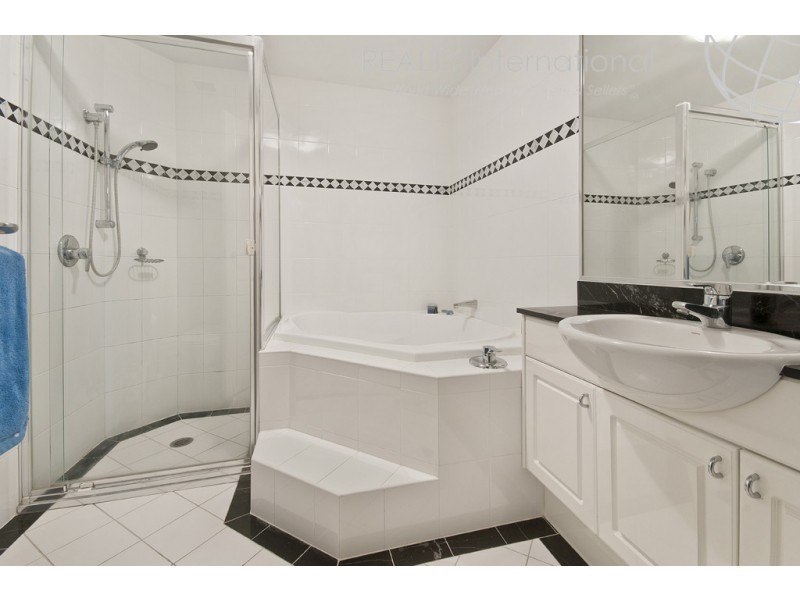 806/32 Warayama Place, Rozelle NSW 2039