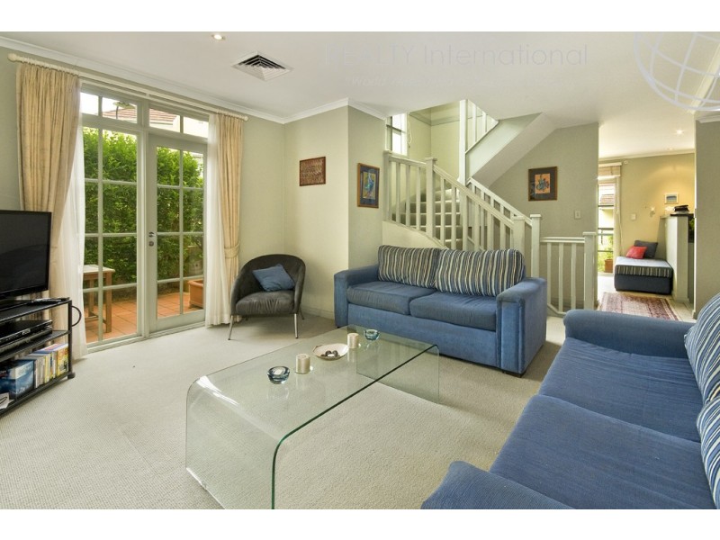 54 Waragal Ave Balmain Cove, Rozelle NSW 2039