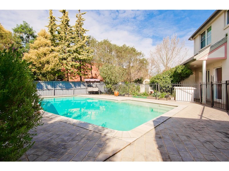 8 Killarney Court, Mcgraths Hill NSW 2756