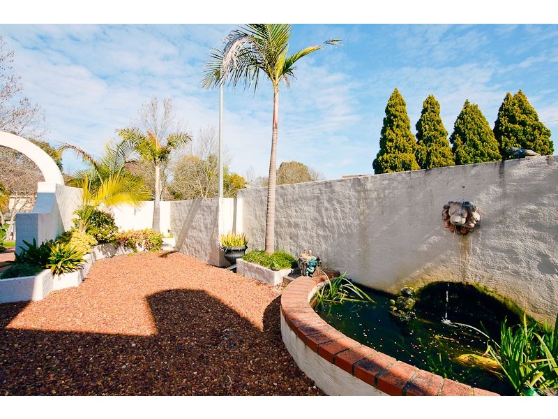 8 Killarney Court, Mcgraths Hill NSW 2756