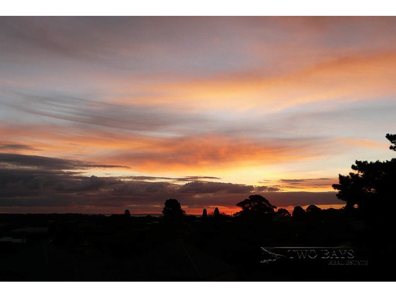 8 Murralinga Place, Mount Eliza VIC 3930