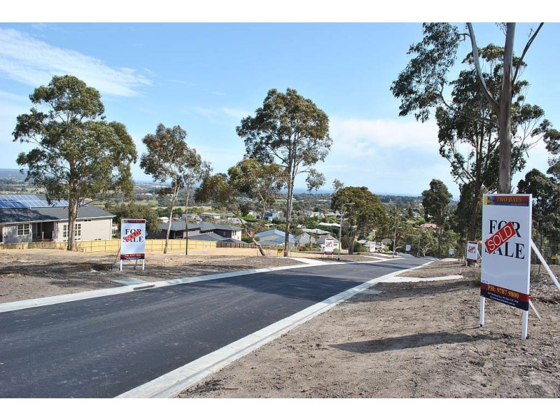 152 Wooralla Drive, Mount Eliza VIC 3930