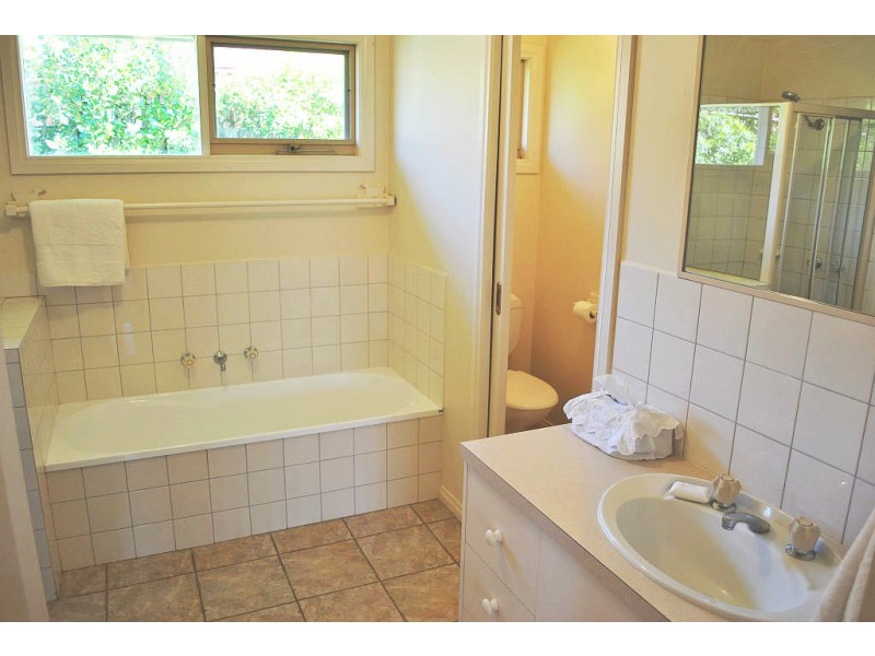 2/7 Baden Powell Place, Mount Eliza VIC 3930