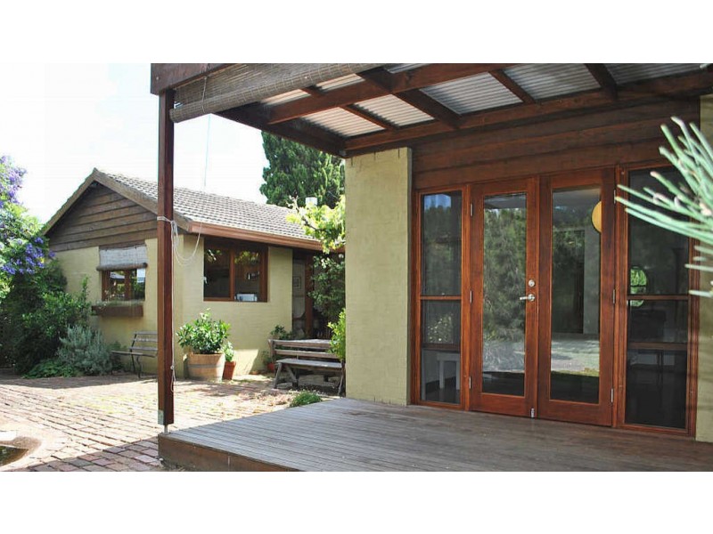 20 Koetong Parade, Mount Eliza VIC 3930