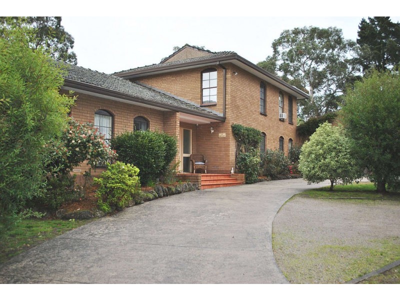 8 Gillards Road, Mount Eliza VIC 3930