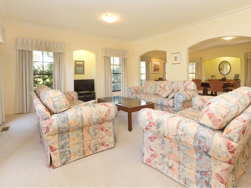 8 Gillards Road, Mount Eliza VIC 3930