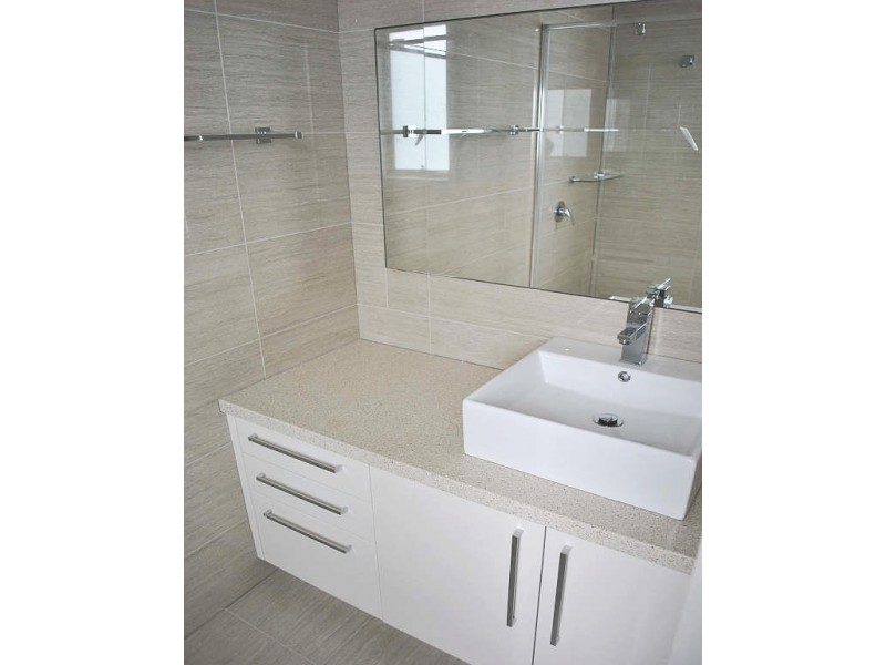 2/147 Mt Eliza Way, Mount Eliza VIC 3930