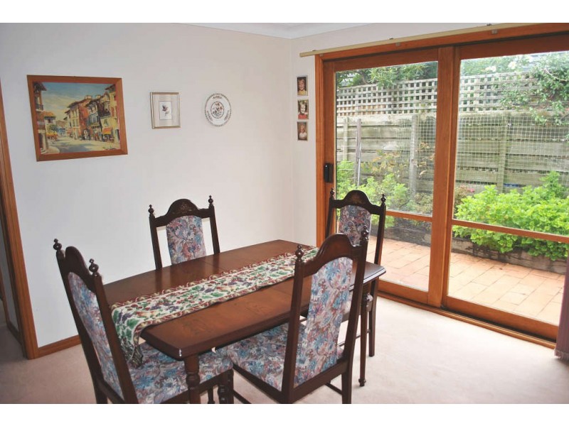 2/8 Clarkestown Avenue, Mount Eliza VIC 3930