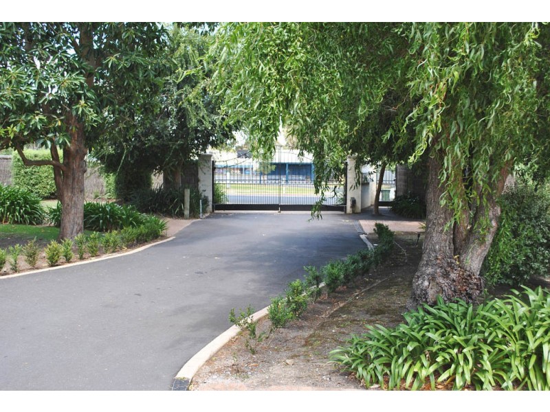 11/109 Canadian Bay Road, Mount Eliza VIC 3930