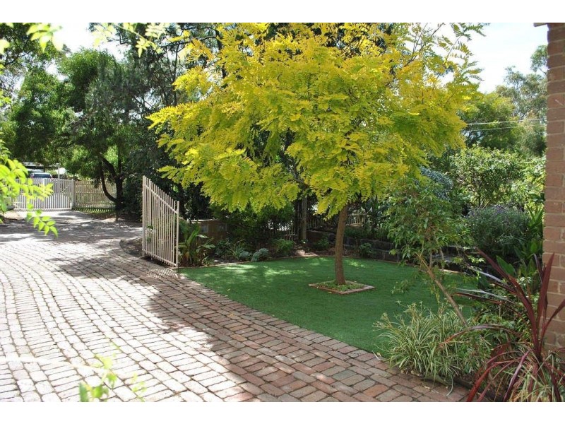 58 Summerhill Cr, Mount Eliza VIC 3930