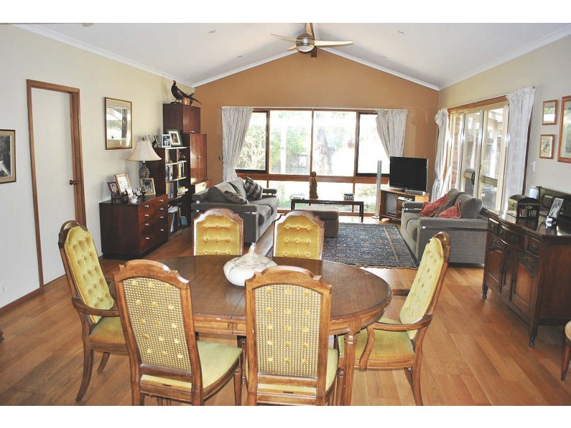 93 Mountain View Road, Mount Eliza VIC 3930