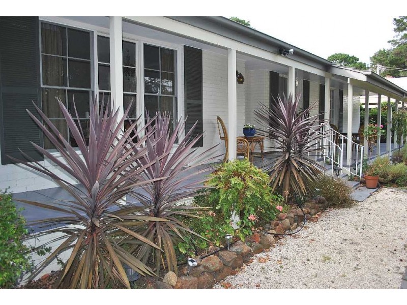 27 Mt Eliza Way, Mount Eliza VIC 3930