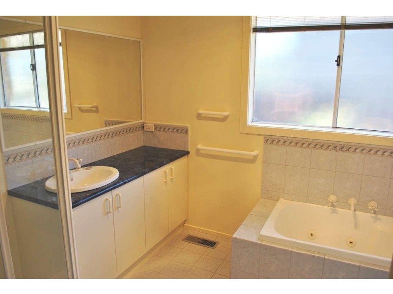 12 Old Mornington Road, Mount Eliza VIC 3930