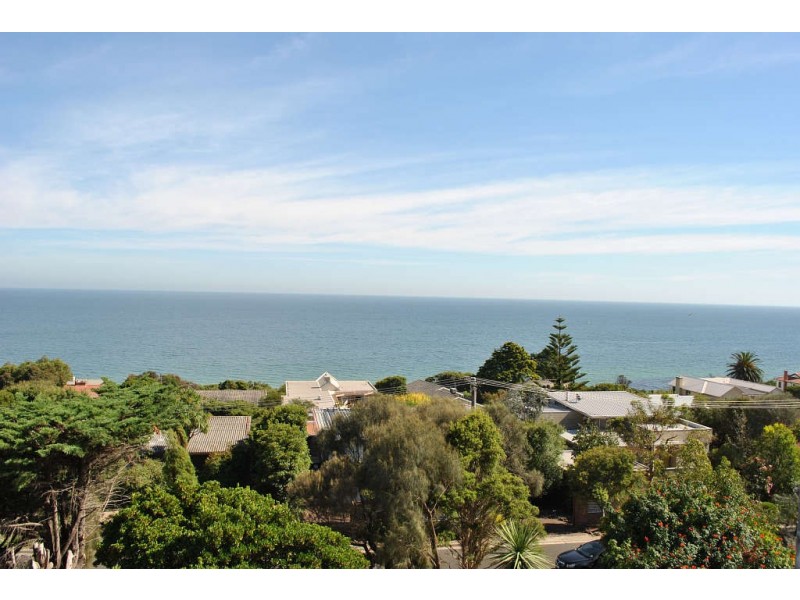 4 Manatee  Avenue, Mount Eliza VIC 3930