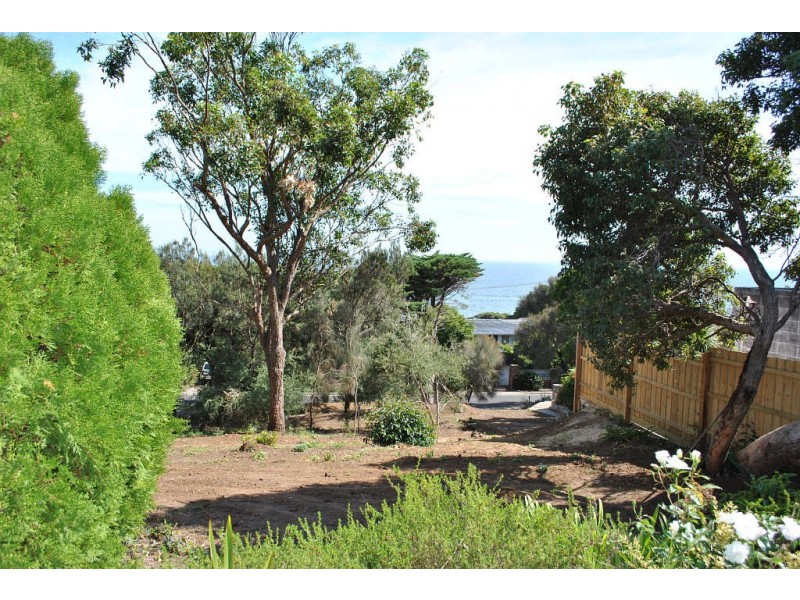 4 Manatee  Avenue, Mount Eliza VIC 3930